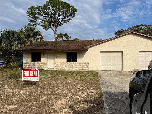 2 bed, 1.5 bath, 1015 sqft, $1,350 — Photo 1