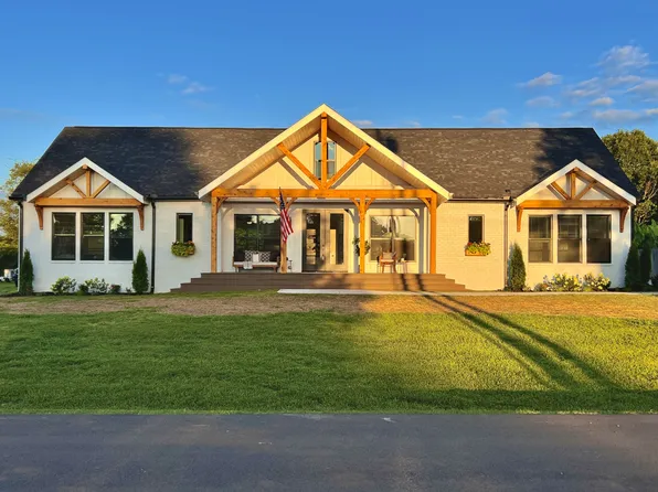 1917 Orchard Park Dr, Murfreesboro, TN 37128