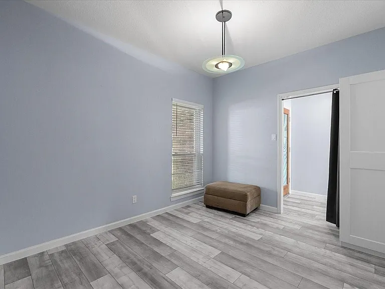 1016 Glenshannon Ave — Photo 26