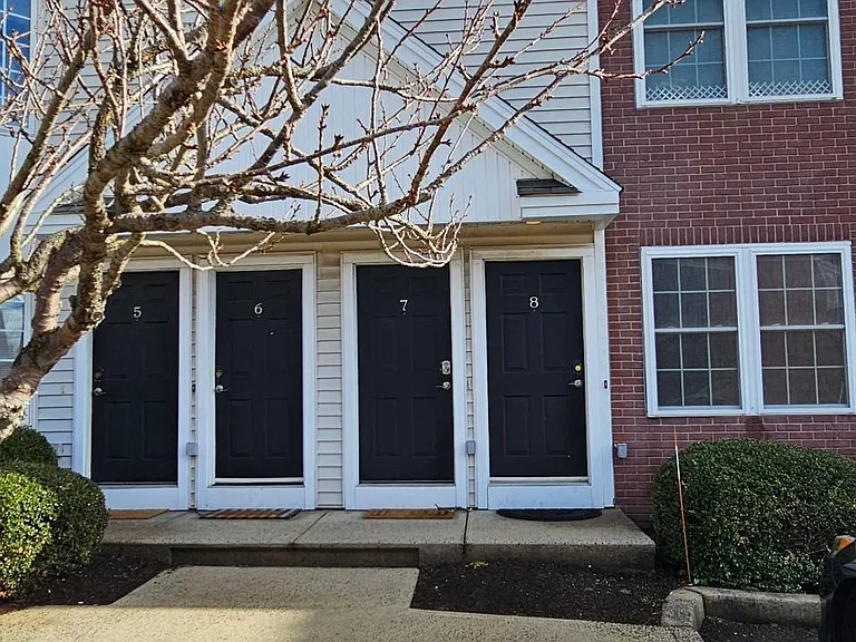 204 Cherry St #H1 — Photo 17