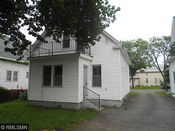2nd image of 612 23rd Ave NE