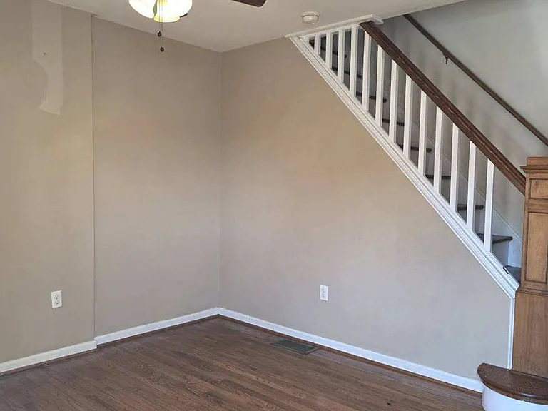 428 S Jackson St — Photo 2