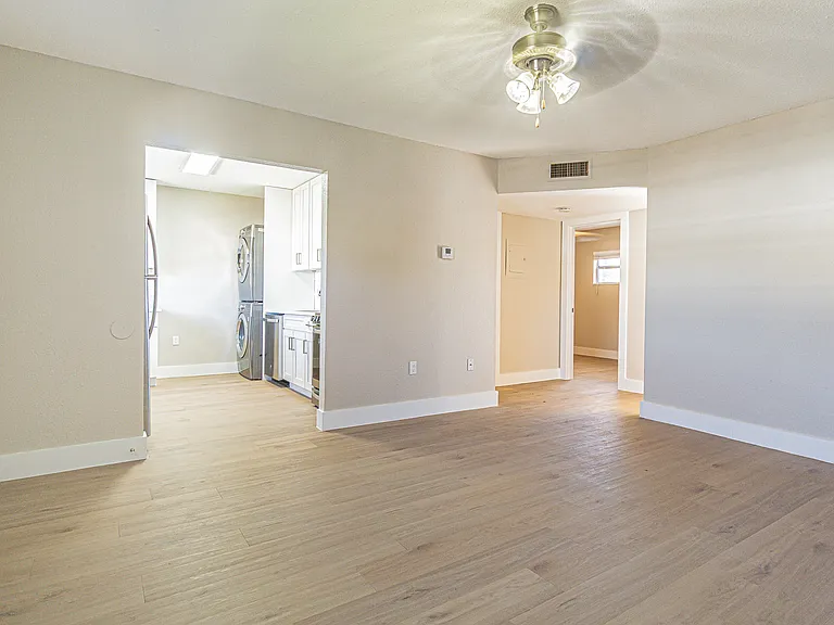 Greenbriar Apartments — Photo 6
