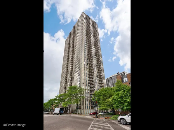 1660 N La Salle St #1811, Chicago, IL 60614