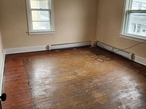 727 E Packer St, Shamokin, PA 17872