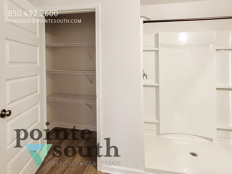 7332 Lakeside Oak Ct — Photo 15