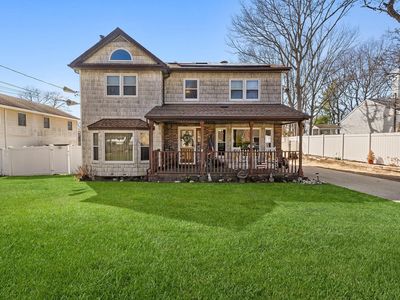 48 Hillside Road, Farmingville, NY, 11738