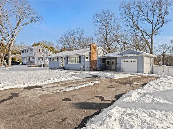 56 Sunset Dr, Brockton, MA 02301