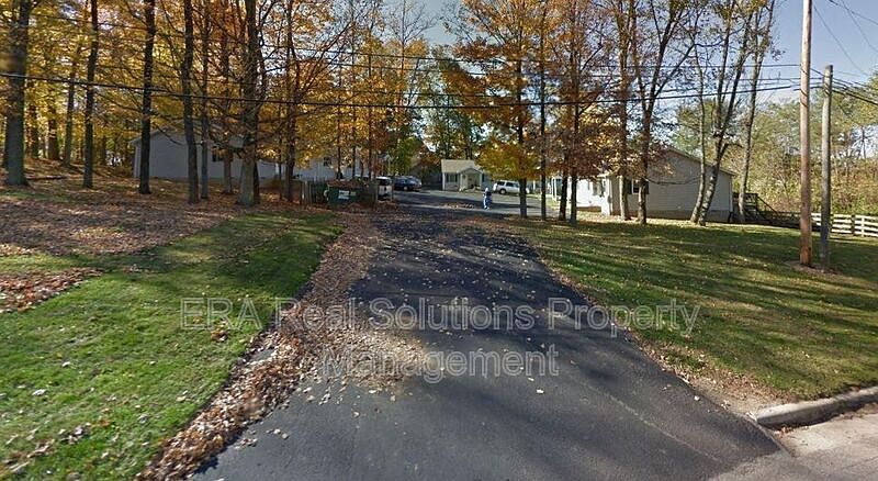 1st image of 743 S East St