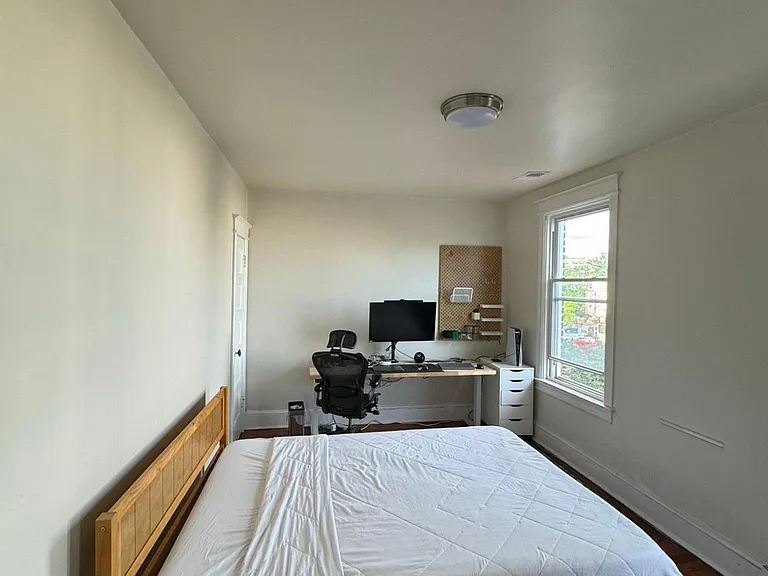 2120 4th St NE — Photo 13