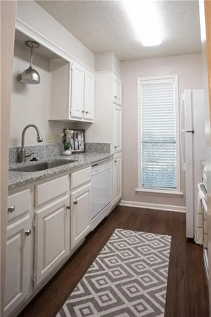 2 bed, 1.5 bath, 1024 sqft, $1,500 — Photo 3