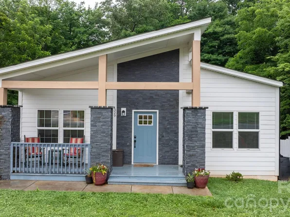 329 W F St, Newton, NC 28658