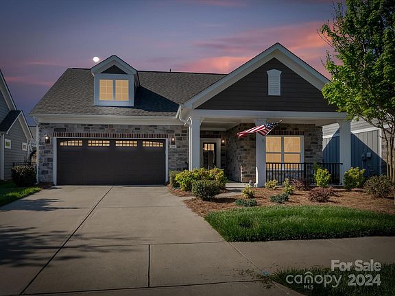 3rd image of 106 Valleymist Ln