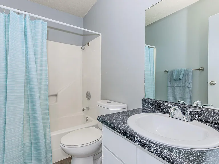 Sunridge Apartments — Photo 25