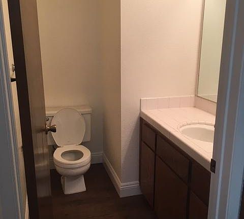 4th image of 2491 N 11th Ave