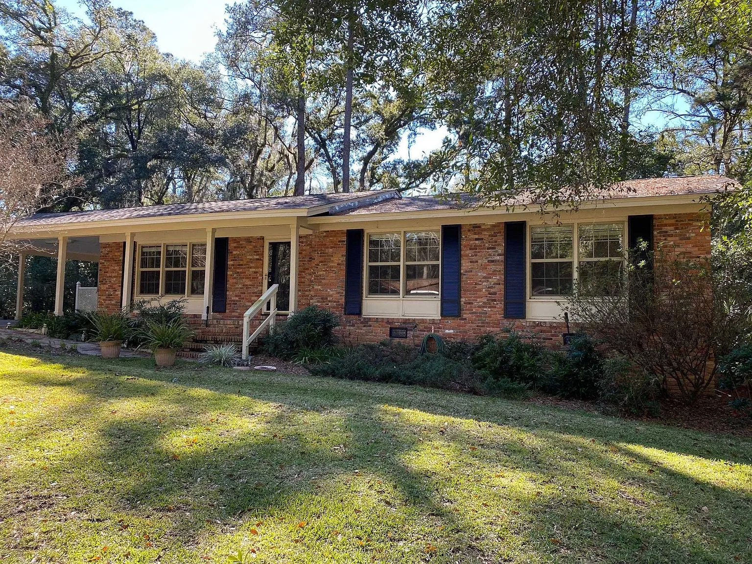 3 bed, 1353 sqft, $2,350 — Photo 1