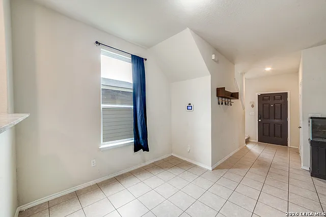 10306 Gibbons Crk — Photo 2