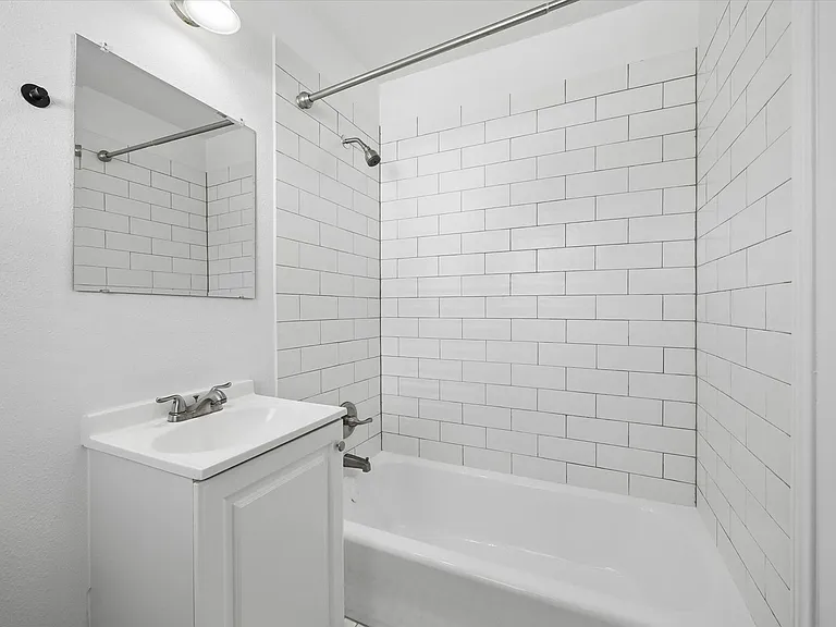 5102 Academy — Photo 20