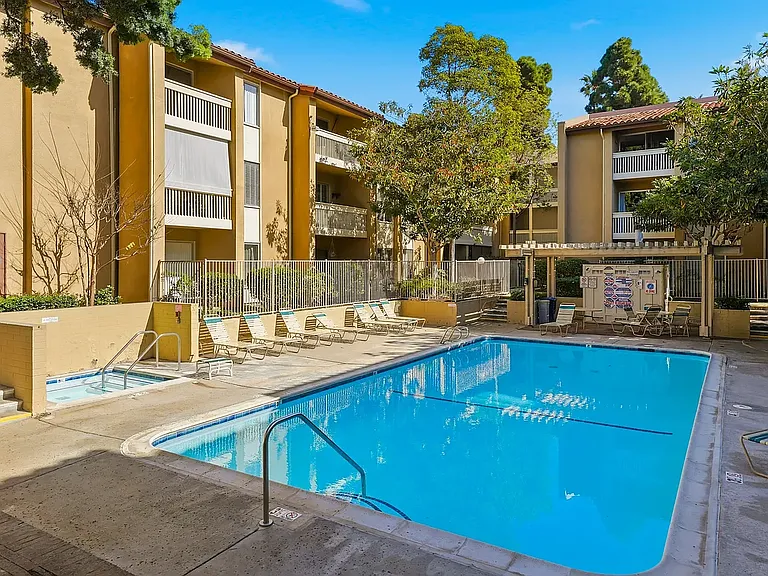 1801 Diamond St #321 — Photo 3