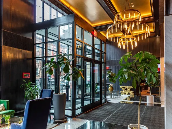 564 Saint John's Place image 7 of 17