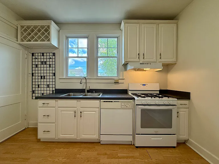 1825 Roanoke Ave #4 — Photo 8