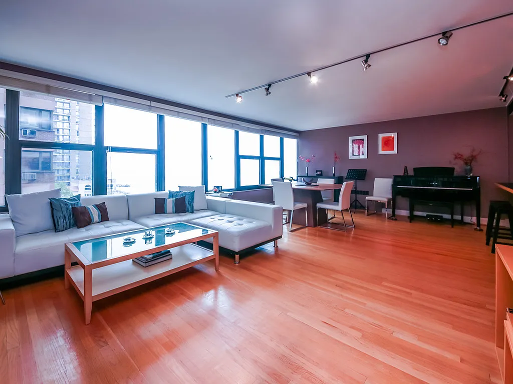 Building Photo - 5801 N Sheridan Rd #6B