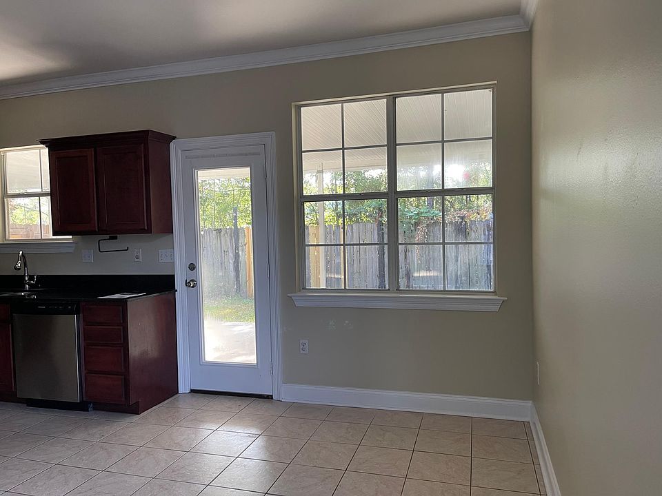1st image of 173 Remmy Ct #173