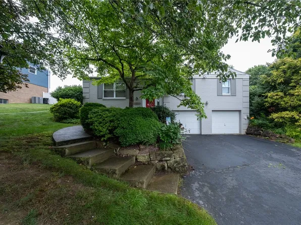 8850 Breezewood Dr, Pittsburgh, PA 15237