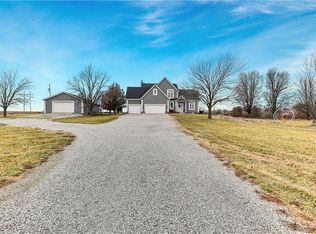 19020 S Ridgeview Rd, Olathe, KS 66062