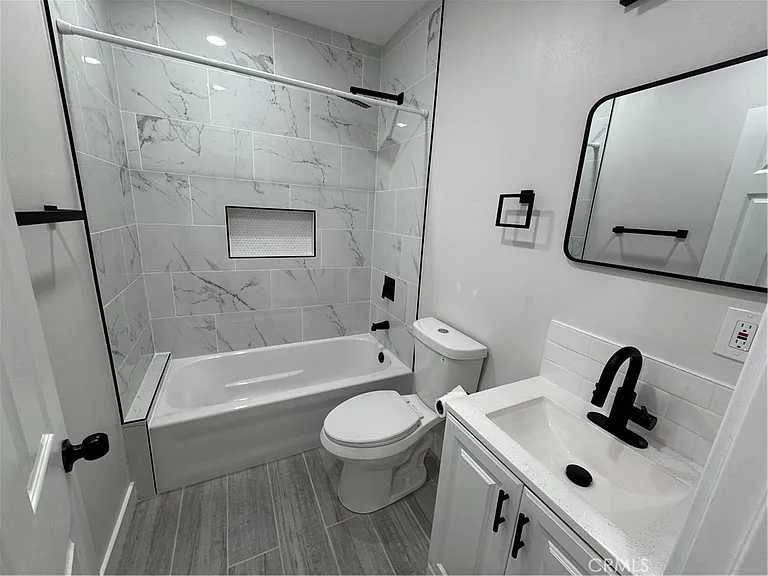 10404 Fortrose Ct — Photo 11