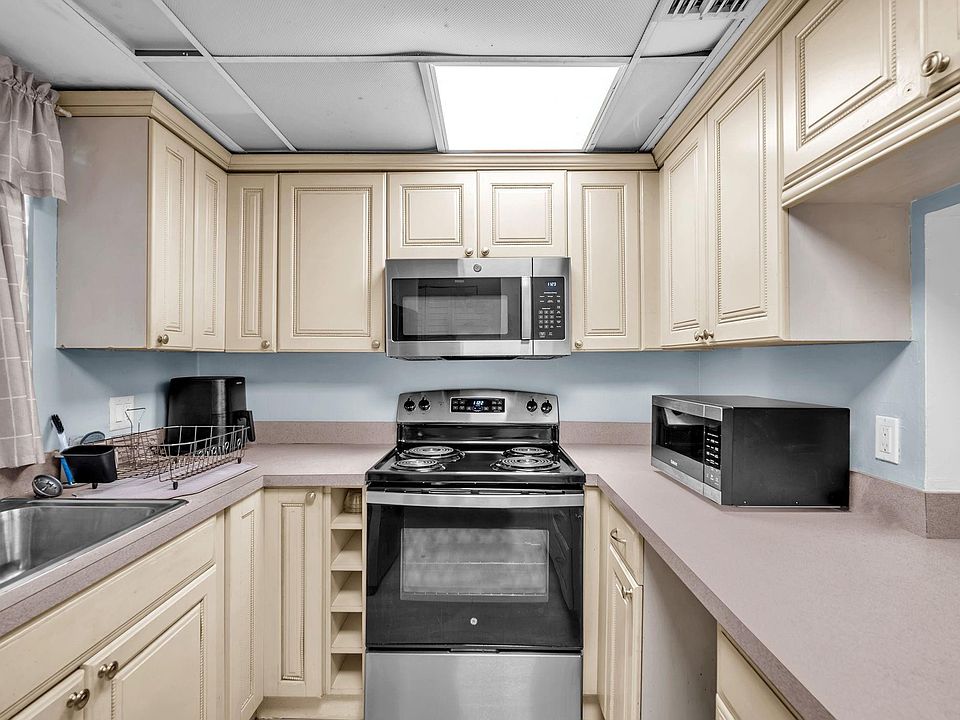 1st image of 12025 W Greenway Drive #104