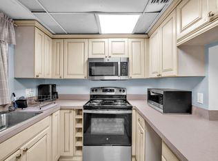 12025 W Greenway Dr APT 104, West Palm Beach, FL 33411