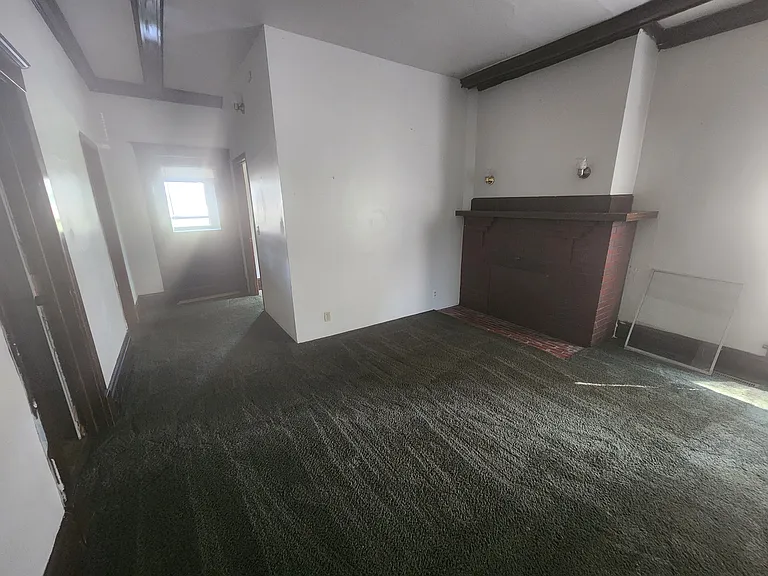 223 Broadway St — Photo 12