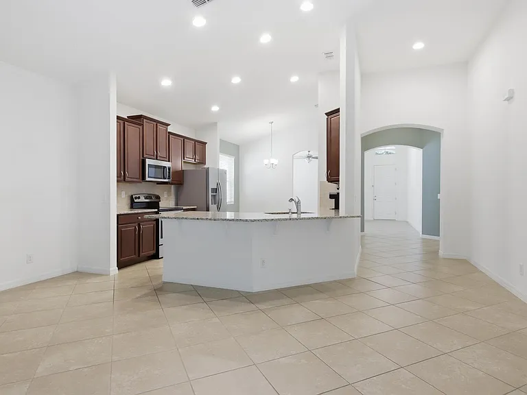 740 Preakness Cir — Photo 12