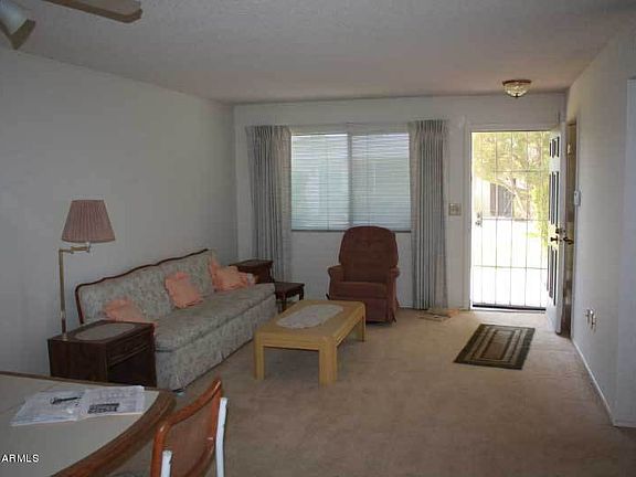 3rd image of 10955 W Santa Fe Dr
