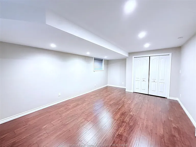 170 Diane Cres — Photo 16
