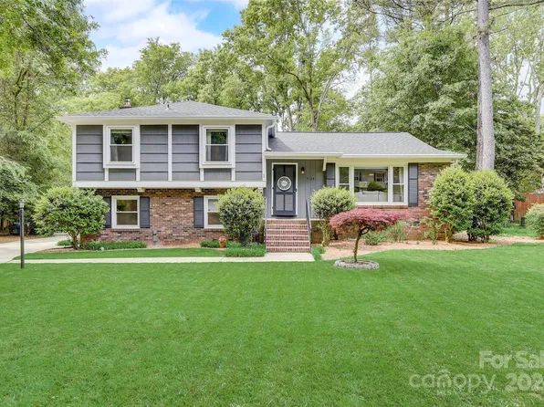 7124 Edenbridge Ln, Charlotte, NC 28226