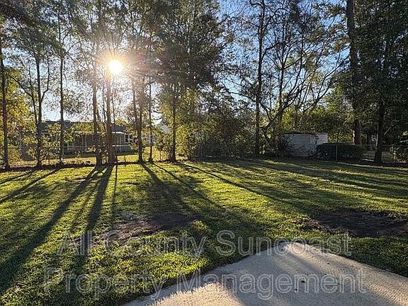 2nd image of 3233 Baldwin Dr W