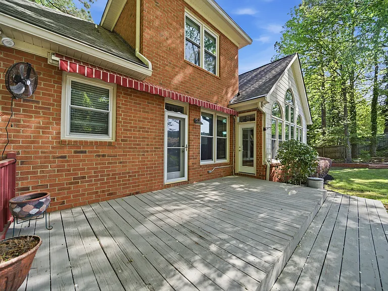 10 Hickory Hall Ct — Photo 11