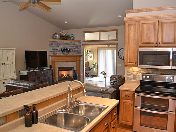 Kitchen open to Family Rm