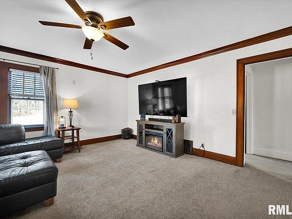 5th image of 3226 Meadow Ave