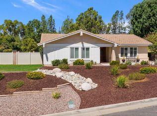 1183 Muirfield Rd, Riverside, CA 92506