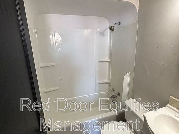 5th image of 508 N Columbus St