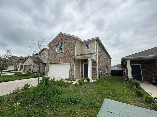 5 bed, 2609 sqft, $2,495 — Photo 1