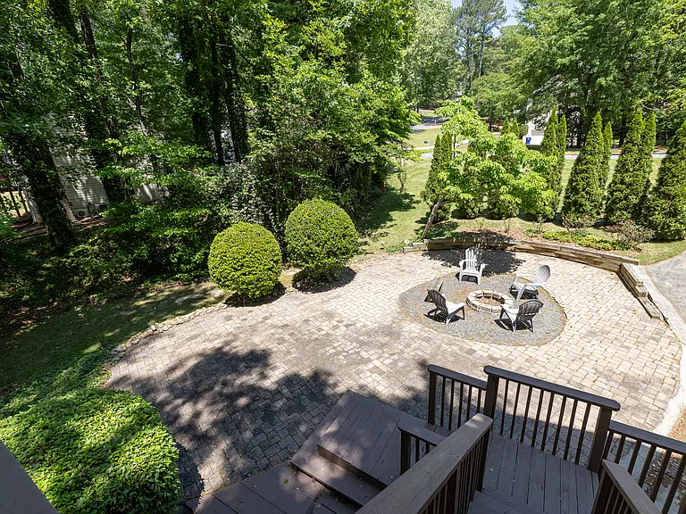 2124 Rockland Ct — Photo 2
