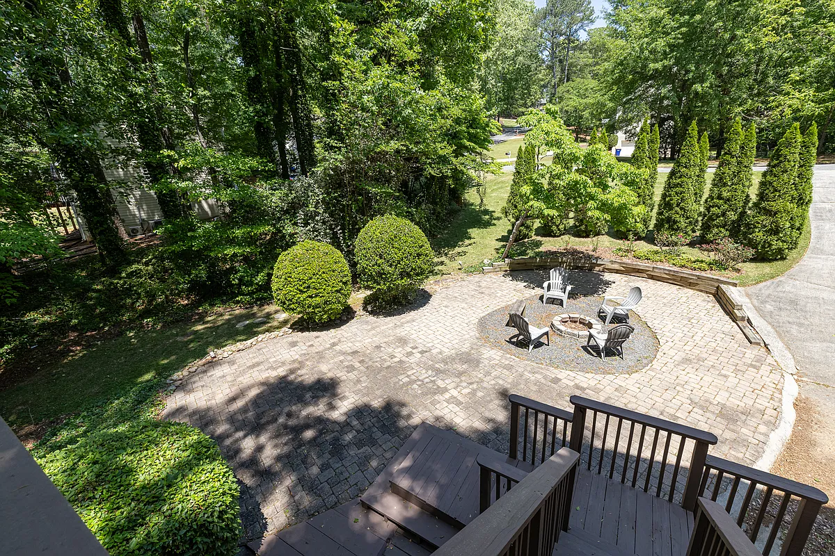 Building Photo - 2124 Rockland Ct
