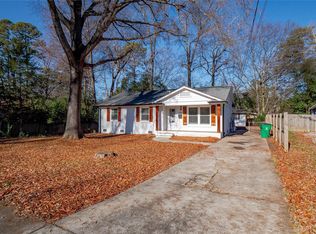 1413 Woodhill Ln, Charlotte, NC 28205