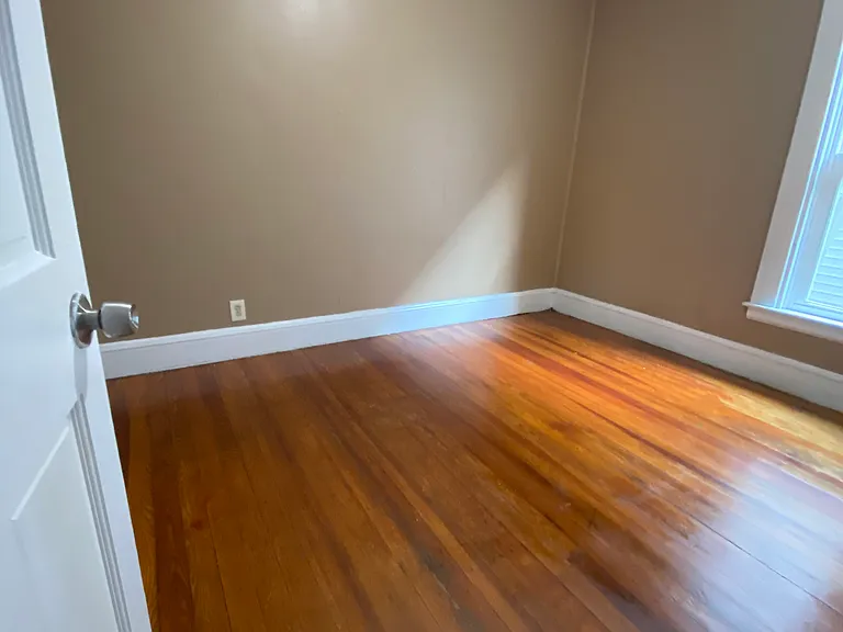 1569 Seymour Ave #1 — Photo 9
