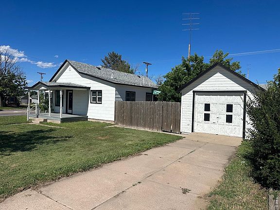 3rd image of 90 Cedar Ave