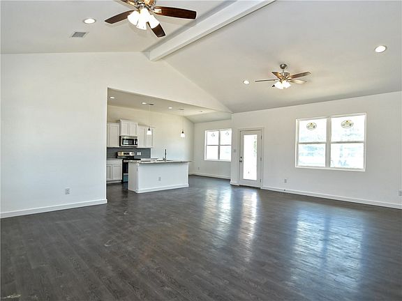 3rd image of 135 Naalehu Ct